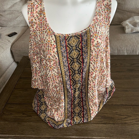 St. John's Bay Tops - Floral Patterned cold shoulder Top
